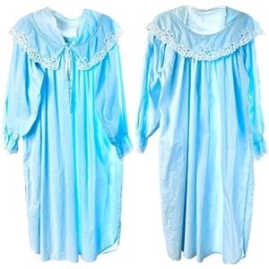 Maryann’s Boutique Vintage Light Blue Night Gown White Lace Trim Ruffled Wrist L
